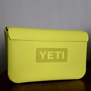 YETI Firefly 3L Sidekick Waterproof Gear Case